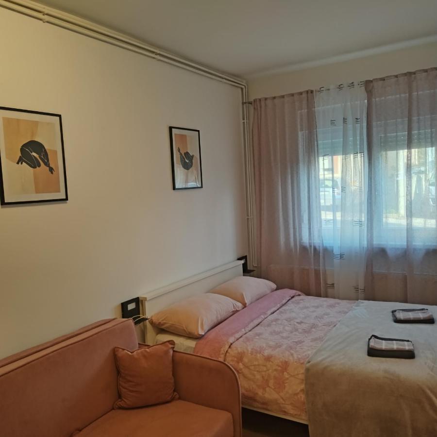 Studio Apartman Oboj Maksimir Self Check In Zagreb Ngoại thất bức ảnh